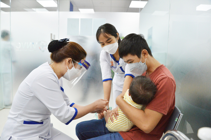 VNVC tiên phong tìm kiếm các vaccine mới, chất lượng tốt và giá thành hợp lý cho người Việt Nam. Ảnh: VNVC