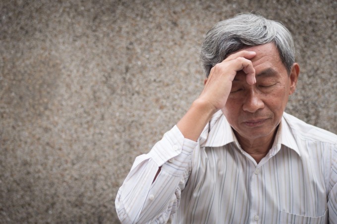 Bệnh sảng thường gặp ở những người lớn tuổi, có nhiều bệnh lý. Ảnh: Shutterstock.