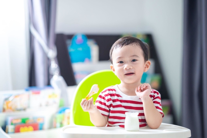 Sữa chua giúp trẻ tiêu hoá tốt, ăn ngon. Ảnh: Shutterstock