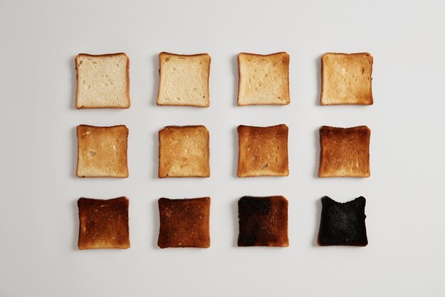 Các hình ảnh bánh mì nướng từ chín vàng đến cháy. Ảnh: Freepik