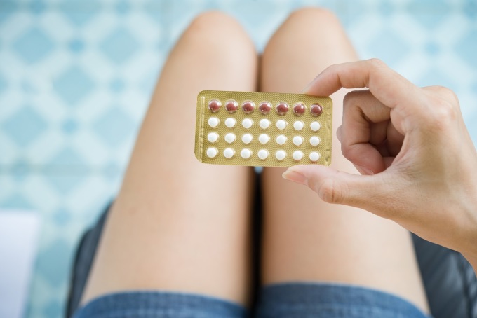 Ngưng thuốc tránh thai có thể mang đến sự xáo trộn về nội tiết tố. Ảnh: Freepik