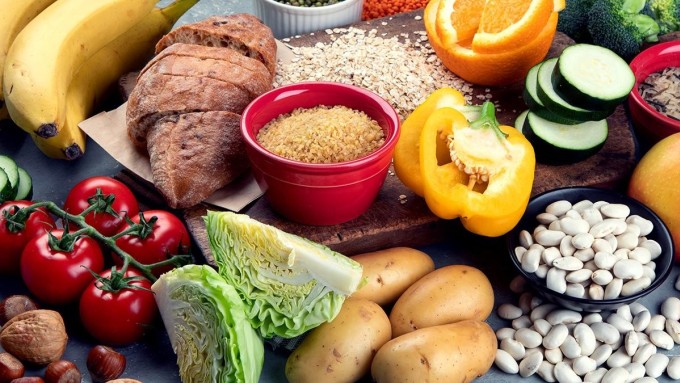 Người bệnh tiểu đường cần đa dạng thực phẩm, đầy đủ dinh dưỡng cho cơ thể. Ảnh: Shutterstock