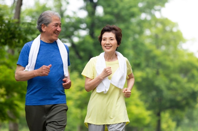 Tập thể dục đều đặn giúp phòng ngừa rối loạn mỡ máu và các bệnh tim mạch. Ảnh: Shutterstock