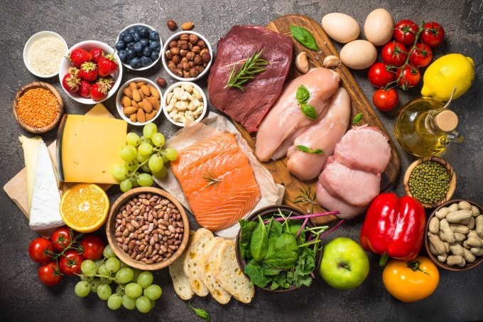 Dinh dưỡng đa dạng, cân đối giúp bệnh nhân bổ sung năng lượng, giảm mệt mỏi.... Ảnh: Shutterstock