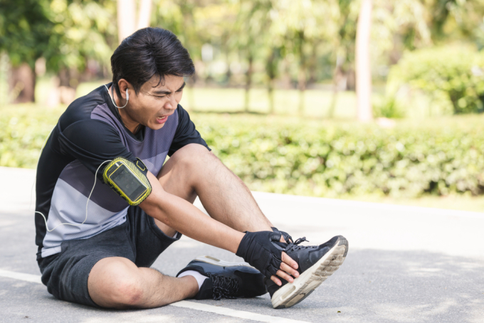Khớp gối, gót chân, bàn chân... dễ bị chấn thương khi chạy bộ sai cách. Ảnh: Shutterstock