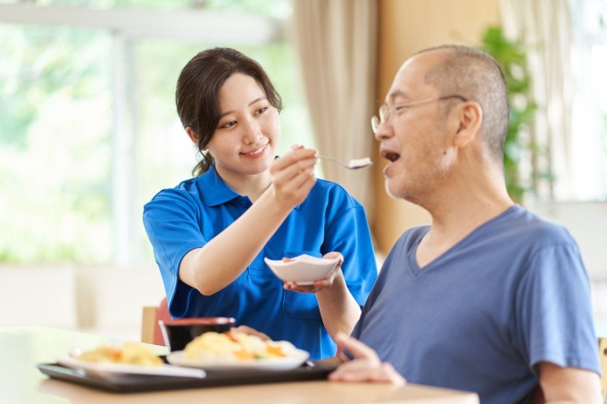 Chế độ dinh dưỡng cân bằng giúp tăng cường đề kháng cho bệnh nhân ung thư. Ảnh: Shutterstock