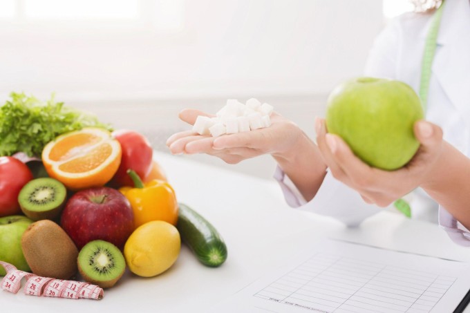 Quy tắc khẩu phần trái cây phù hợp trong bữa phụ của người tiểu đường là một nắm tay. Ảnh: Shutterstock