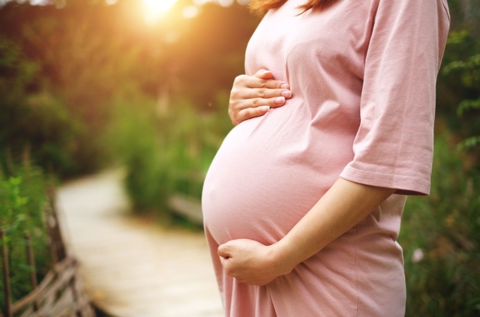 Covid-19 ảnh hưởng đến sự phát triển não bộ trẻ sơ sinh khi tiếp xúc với virus ở trong bụng mẹ. Ảnh: Shutterstock.
