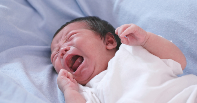Trẻ sơ sinh bị bệnh đường hô hấp gây khó ngủ, Ảnh shutterstock