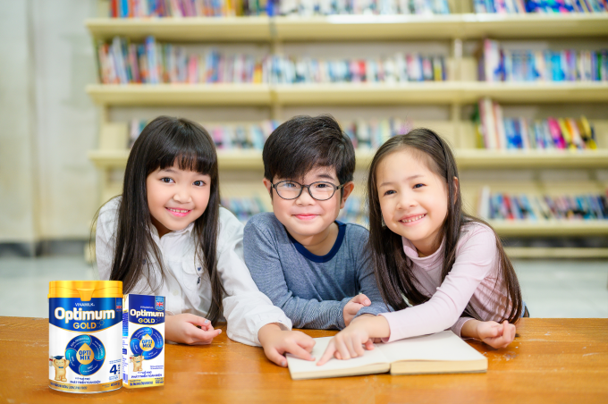 Bên cạnh các phương pháp giáo dục và sinh hoạt, dinh dưỡng cũng ảnh hưởng không nhỏ tới sự phát triển trí não của trẻ. Ảnh: Shutterstock