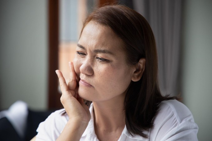 Bệnh liệt mặt do liệt dây thần kinh số 7 không phải là một dấu hiệu của bệnh đột quỵ. Ảnh: Shutterstock