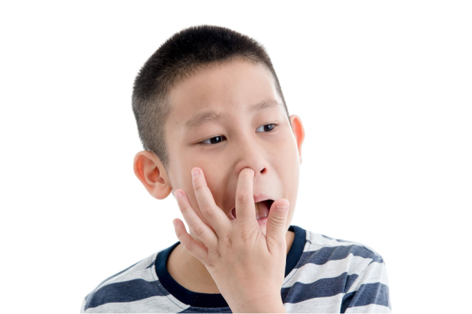 Ngoáy mũi mạnh là một trong những nguyên nhân gây chảy máu mũi. Ảnh: Shutterstock